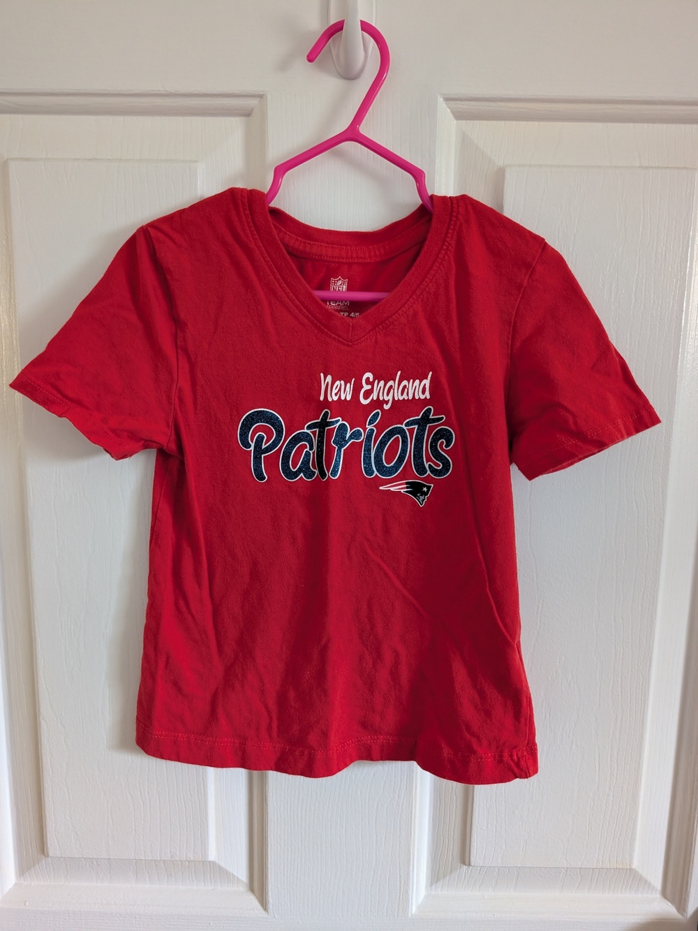 NFL Team Kids Red V-Neck New England Patriots T-Shirt Size XS